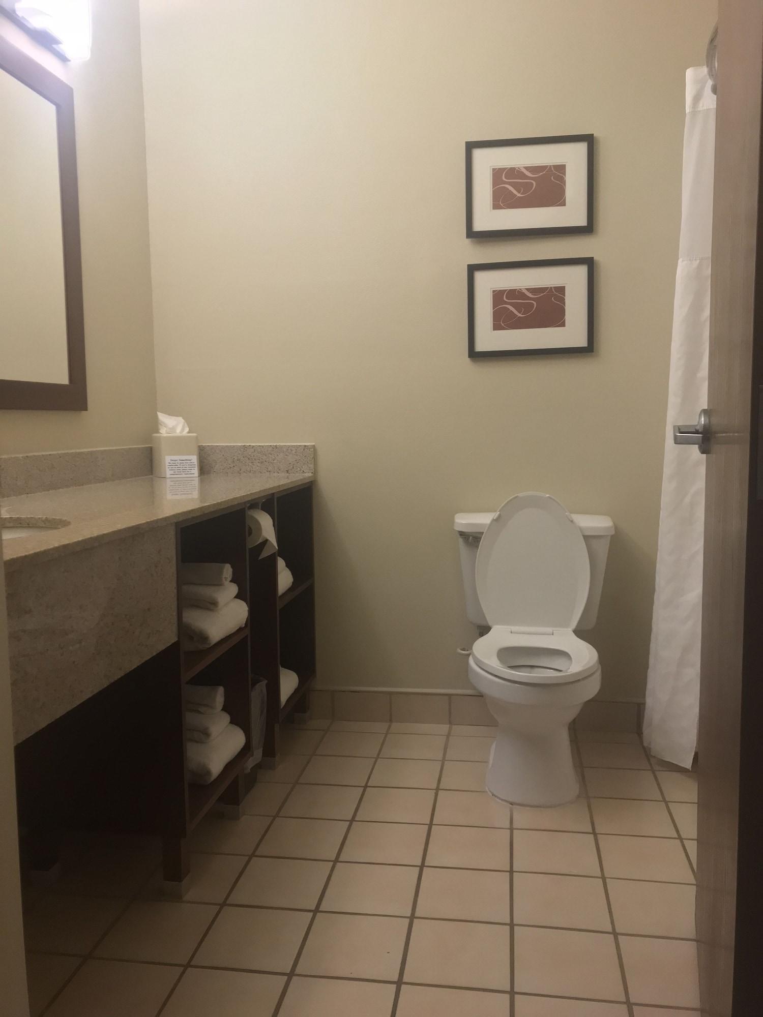 Spark By Hilton Indianapolis Northeast Hotel 3*