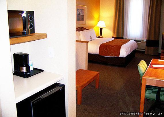 Spark By Hilton Indianapolis Northeast Hotel
